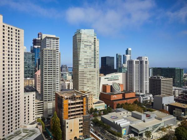 San Francisco Marriott Marquis Union Square : photo 2 de la chambre chambre d'angle lit king-size de luxe - vue sur ville