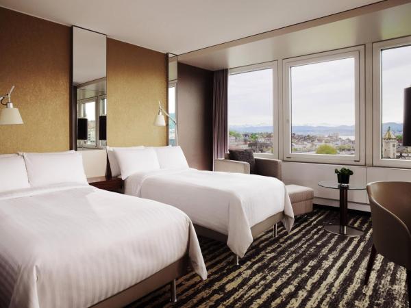 Zurich Marriott Hotel : photo 1 de la chambre chambre lit jumeaux club avec accès au salon club m - vue sur lac 