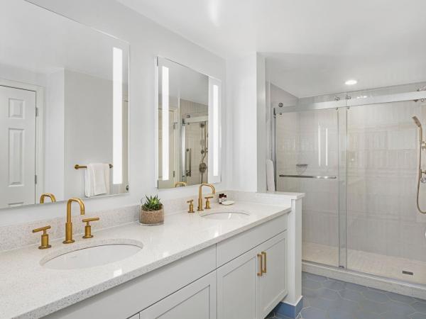 Marriott's Legends Edge at Bay Point : photo 9 de la chambre two-bedroom villa with two king beds, two sofa beds, balcony and resort view