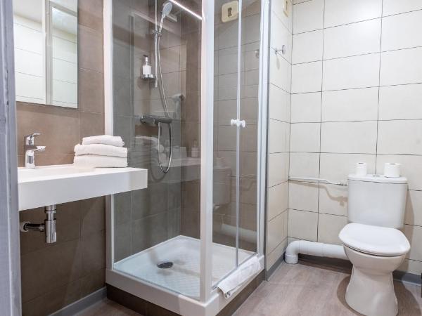 Dav'hotel Jaude : photo 1 de la chambre chambre double à l’arrière du bâtiment