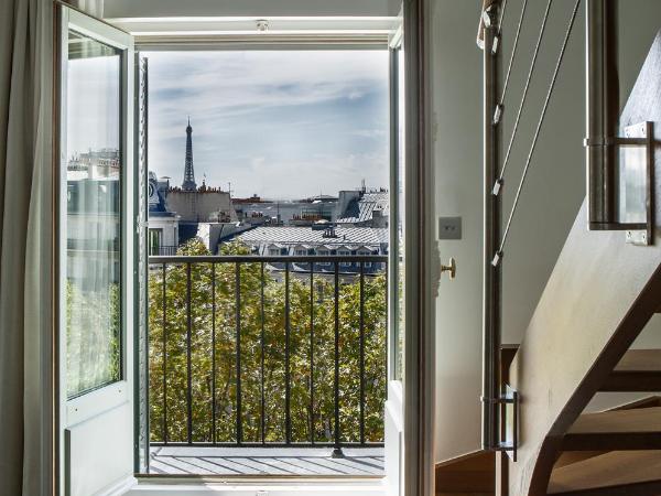 Fauchon l'Hôtel Paris : photo 8 de la chambre suite en duplex tour eiffel