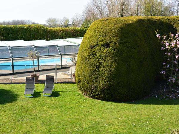 Hotel Nuit Et Jour - La Maison de Lucile : photo 8 de la chambre chambre double - côté jardin