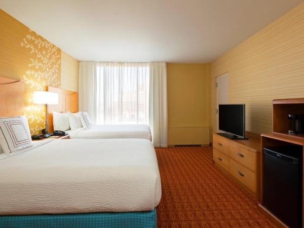 Fairfield Inn & Suites Louisville Downtown : photo 4 de la chambre chambre avec 2 grands lits queen-size 