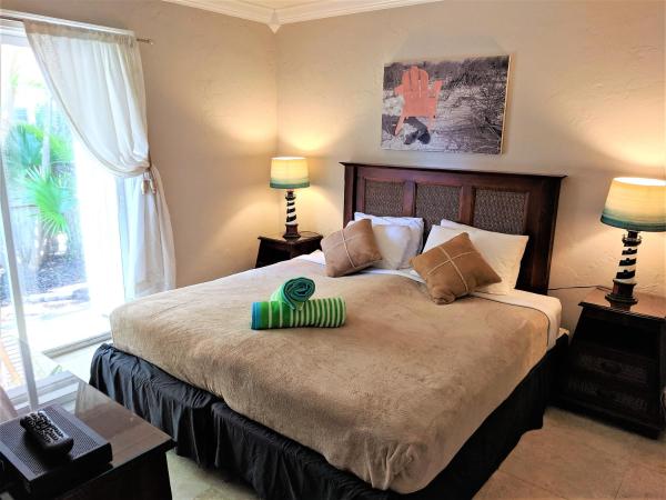 Manhattan Tower Apartment Hotel : photo 1 de la chambre garden villa two bedroom 
