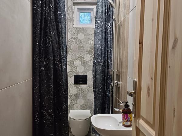 BP Hostel Gdynia : photo 4 de la chambre chambre double deluxe