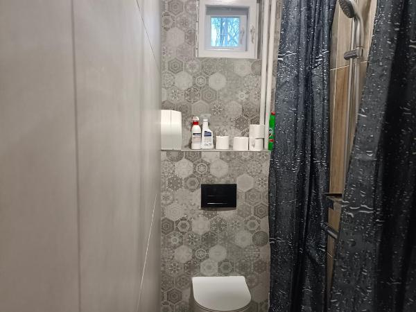 BP Hostel Gdynia : photo 2 de la chambre chambre double deluxe