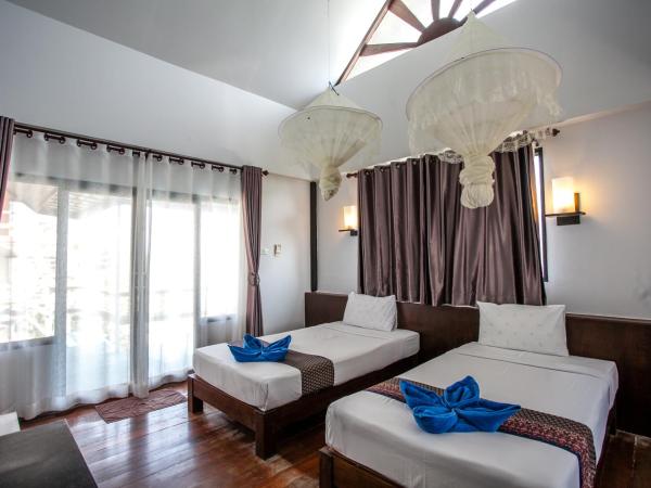 Phitharom PP Resort : photo 2 de la chambre chambre lits jumeaux deluxe