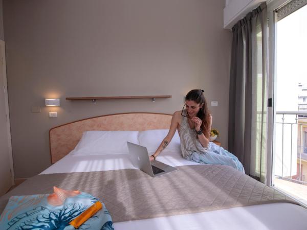 Hotel Holland : photo 5 de la chambre chambre double ou lits jumeaux confort 