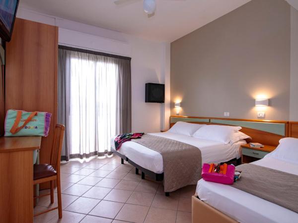 Hotel Holland : photo 4 de la chambre chambre triple confort