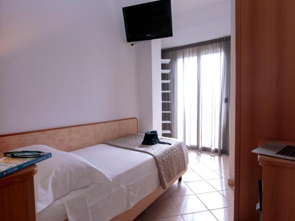 Hotel Holland : photo 1 de la chambre chambre simple confort