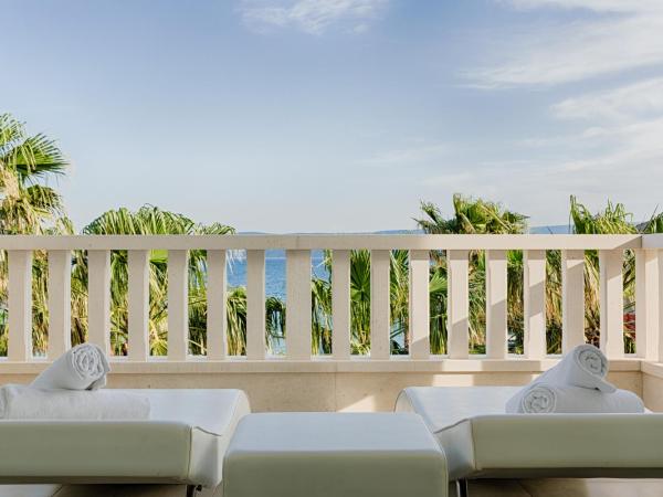 Damianii Luxury Boutique Hotel & Spa : photo 5 de la chambre suite exécutive avec terrasse et baignoire spa - vue sur mer