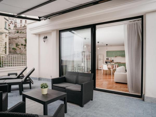 Vista Napoli Residence by Casa Napoletana : photo 2 de la chambre appartement 3 chambres