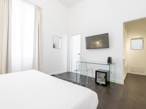 PLEY Cagliari Boutique Suites : photo 10 de la chambre chambre lit king-size