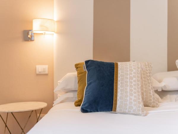 PLEY Cagliari Boutique Suites : photo 2 de la chambre chambre double deluxe