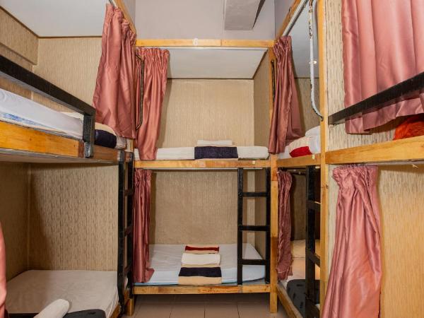 Escape Backpackers KK : photo 3 de la chambre lit dans dortoir mixte de 8 lits 