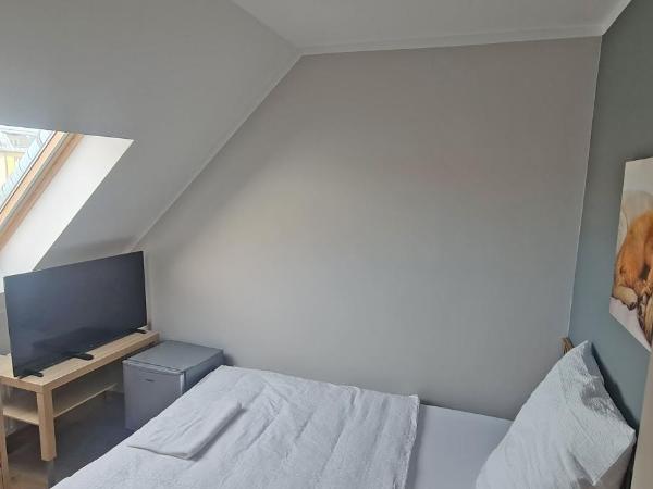 KL Apartments : photo 2 de la chambre petite chambre double