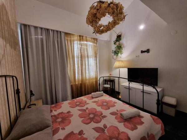 Hostel Pipištrelo : photo 1 de la chambre chambre double avec salle de bains commune