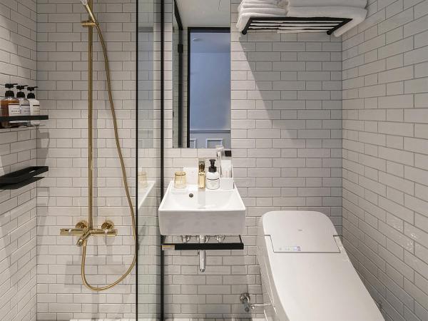 GINZA HOTEL by GRANBELL : photo 5 de la chambre chambre double avec douche (pour 1 personne) - non-fumeurs