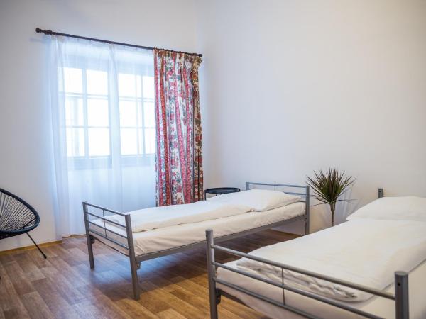 Hostel Little Quarter : photo 3 de la chambre grande chambre simple