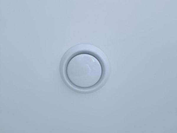 Modern House : photo 10 de la chambre chambre double avec salle de bains privative