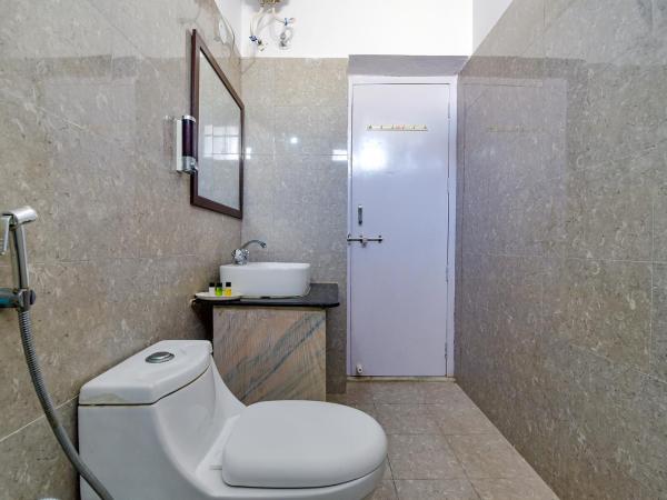 FabHotel The Castle Homestay I : photo 4 de la chambre chambre deluxe