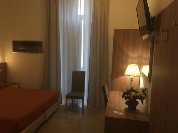 Hotel Montecarlo : photo 8 de la chambre chambre double