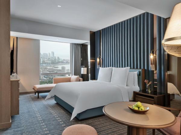 Four Seasons Hotel Mumbai : photo 3 de la chambre chambre lit king-size deluxe - vue sur mer