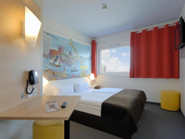 B&B Hotel Hamburg-Harburg : photo 1 de la chambre chambre double