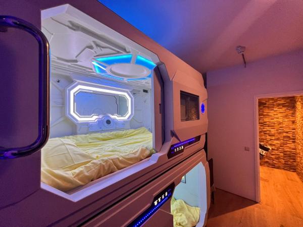 Recharge Hostel : photo 9 de la chambre chambre familiale