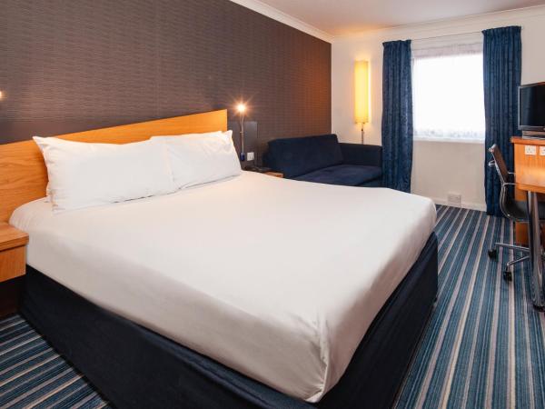 Holiday Inn Express Birmingham - Snow Hill, an IHG Hotel : photo 1 de la chambre chambre double avec canapé-lit