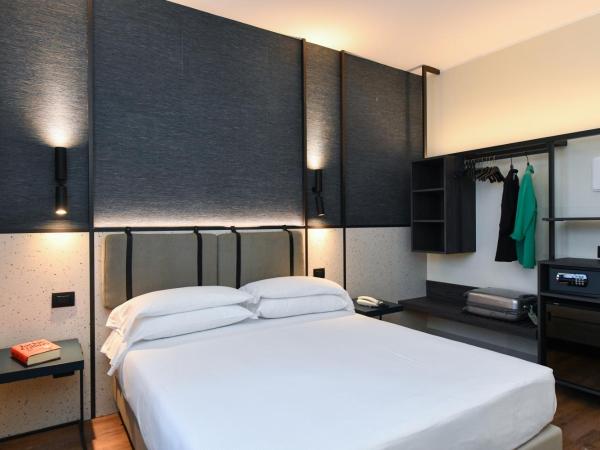 Hotel Eden : photo 2 de la chambre superior double or twin room with balcony, beach access and parking