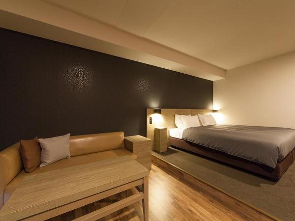 Sakura Terrace The Gallery : photo 1 de la chambre chambre lit king-size deluxe avec balcon - aile nord