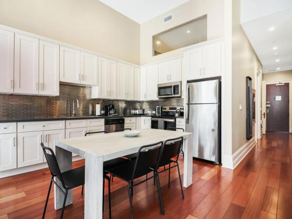 Roami at Factors Row : photo 3 de la chambre appartement 4 chambres adjacentes avec 4 salles de bains