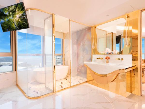 Regala Skycity Hotel : photo 4 de la chambre regala suite