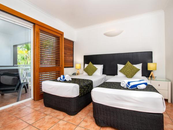 Paradise On The Beach Resort : photo 2 de la chambre studio avec vue sur la piscine
