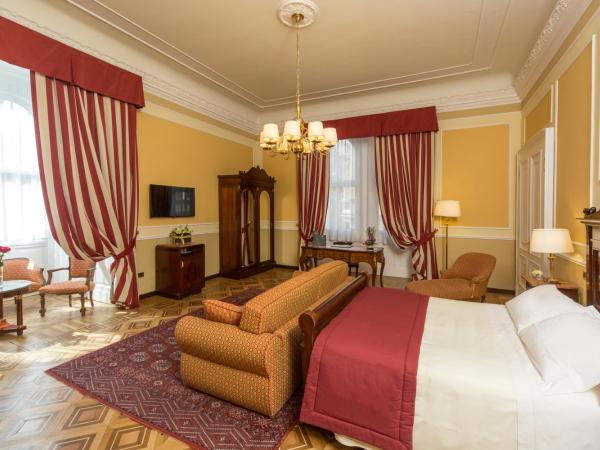 Hotel Bristol Palace : photo 8 de la chambre chambre quadruple