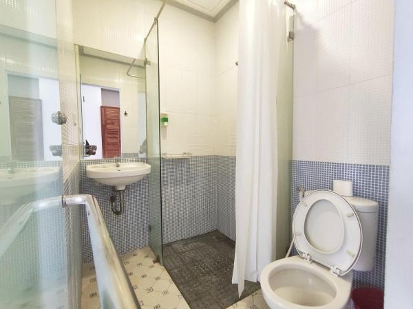 Urbanest Inn House TB Simatupang : photo 7 de la chambre grande chambre double