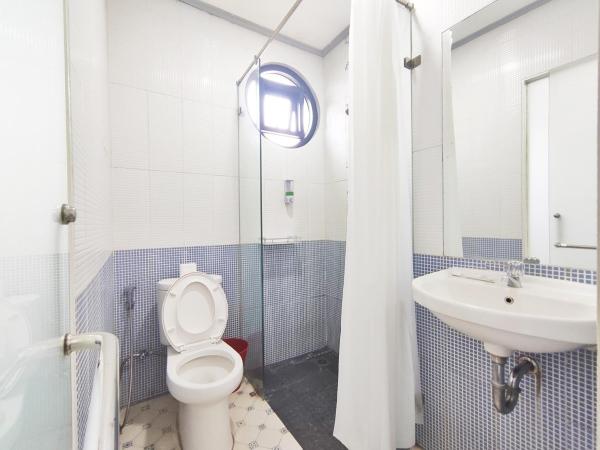 Urbanest Inn House TB Simatupang : photo 8 de la chambre suite exécutive