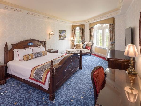 Hong Kong Disneyland Hotel : photo 9 de la chambre suite club royaume avec 1 lit king-size ou 2 lits doubles