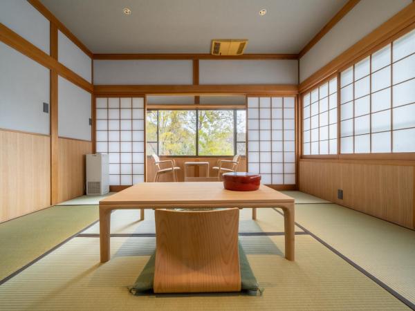 Ryokan Yamazaki : photo 1 de la chambre <renovated in april 2023> superior japanese-style room