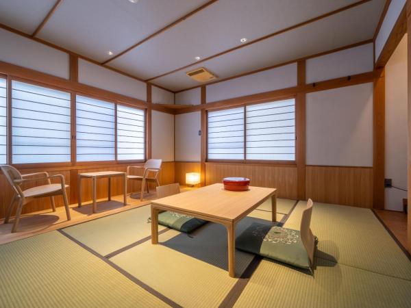 Ryokan Yamazaki : photo 3 de la chambre <renovated in april 2023> standard japanese-style room with workdesk 
