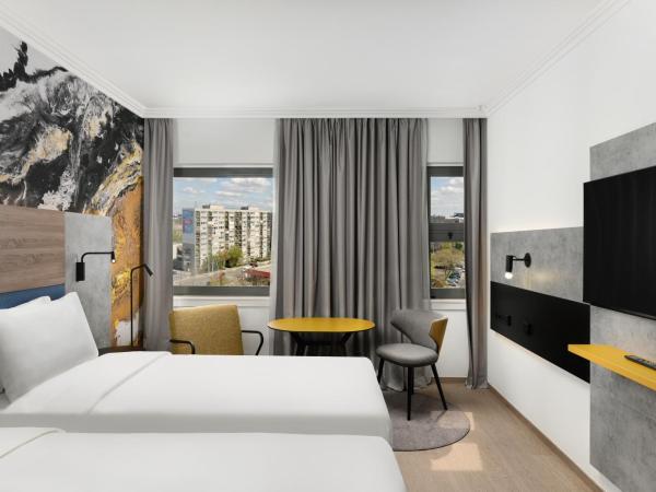 Danubius Hotel Helia : photo 3 de la chambre chambre lits jumeaux premium - vue sur ville (récemment rénovée)