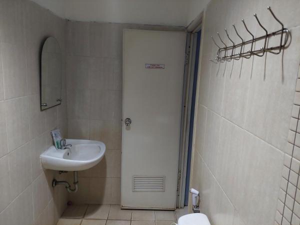 Pondok Seruni Kemanggisan Jakarta : photo 10 de la chambre chambre double standard