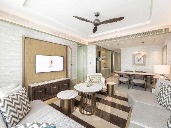 Eastin Grand Hotel Phayathai : photo 7 de la chambre suite 2 chambres avec accès au salon