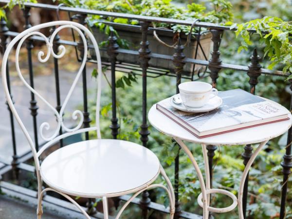Antica Locanda Leonardo : photo 4 de la chambre chambre double ou lits jumeaux - vue sur jardin