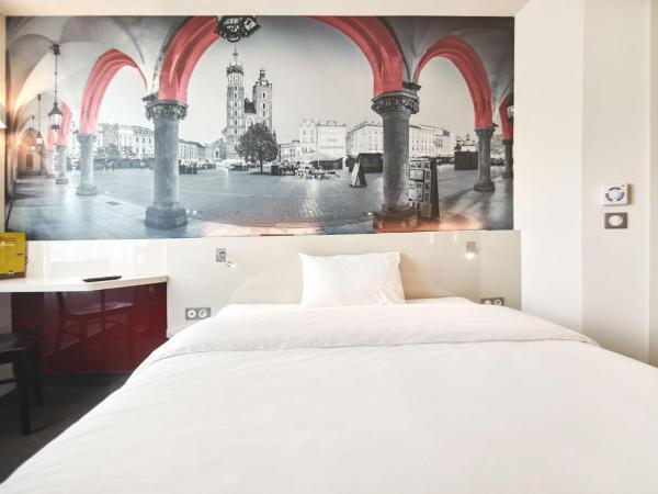 B&B HOTEL Krakow Centrum : photo 4 de la chambre chambre double