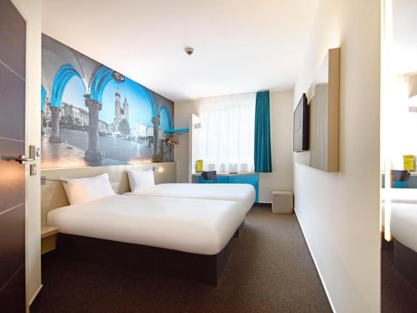 B&B HOTEL Krakow Centrum : photo 1 de la chambre chambre lits jumeaux