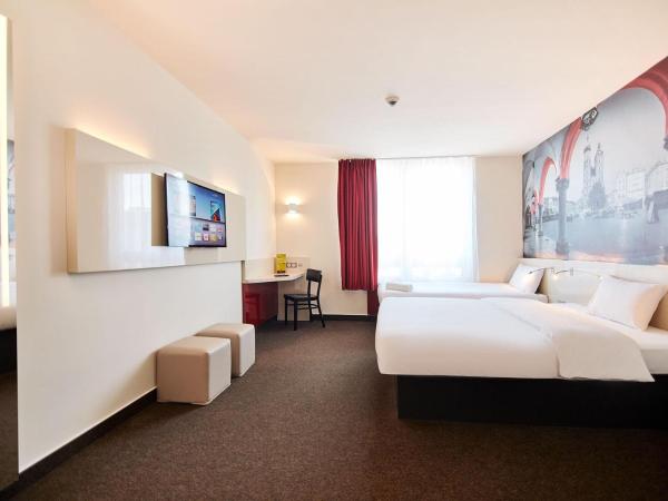 B&B HOTEL Krakow Centrum : photo 5 de la chambre chambre triple
