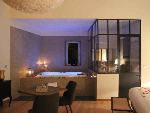 Chambre d'Hôtes Les Variétés : photo 9 de la chambre suite supérieure