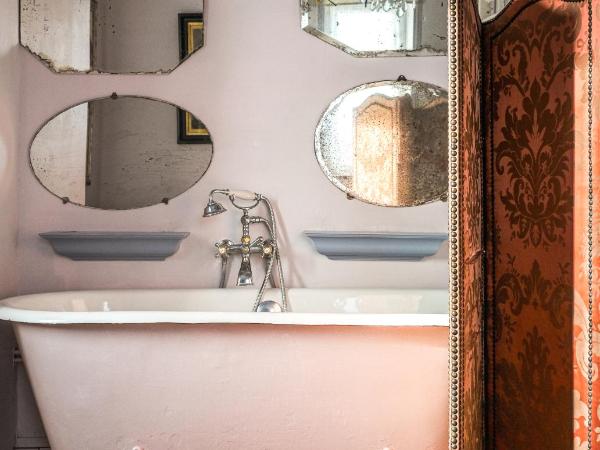 Chambres d'hôtes Villa l'espérance : photo 4 de la chambre chambre double avec baignoire